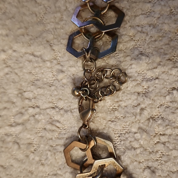 Vintage Flower Burst Choker - Picture 6 of 7